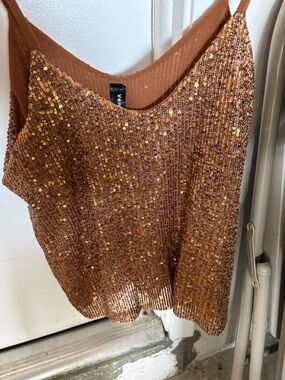 NWT venti6 top